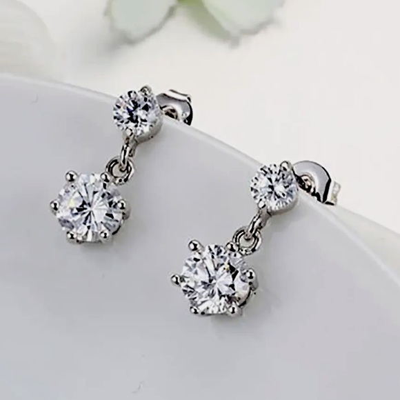 Jewelry - Sterling Silver Simple Elegant Drop Earrings